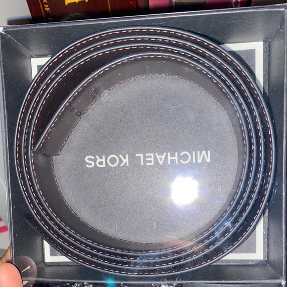 Michael kors belt - Picture 2 of 4